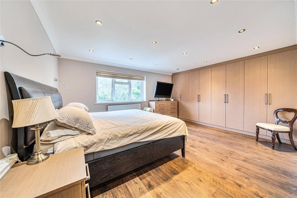 The Drive, Ickenham, Middlesex photo 4