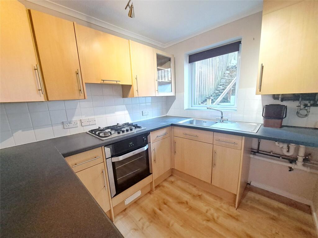 5 ASHMILL COURT photo 4