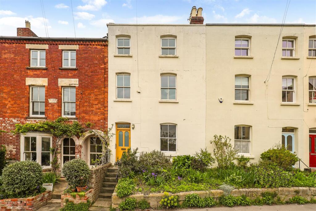Main image of property: Middle Street, Stroud