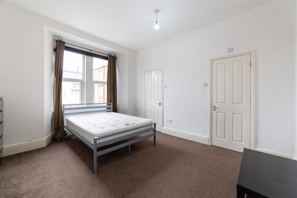 House in Newcastle upon Tyne, Heaton - More