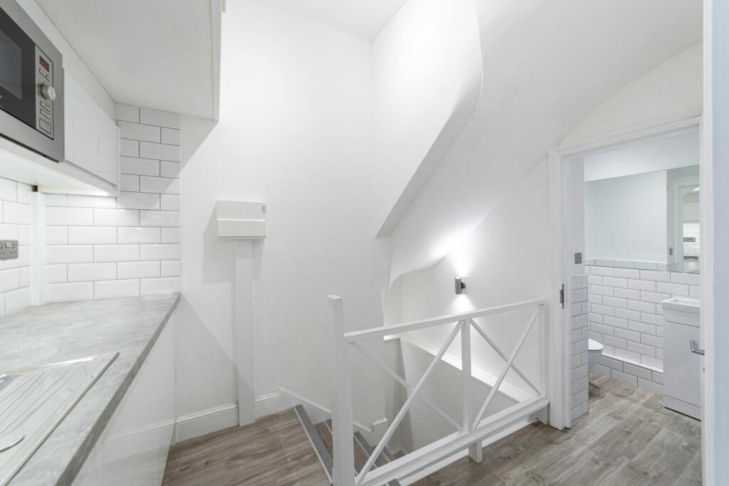 staircase 3.jpg