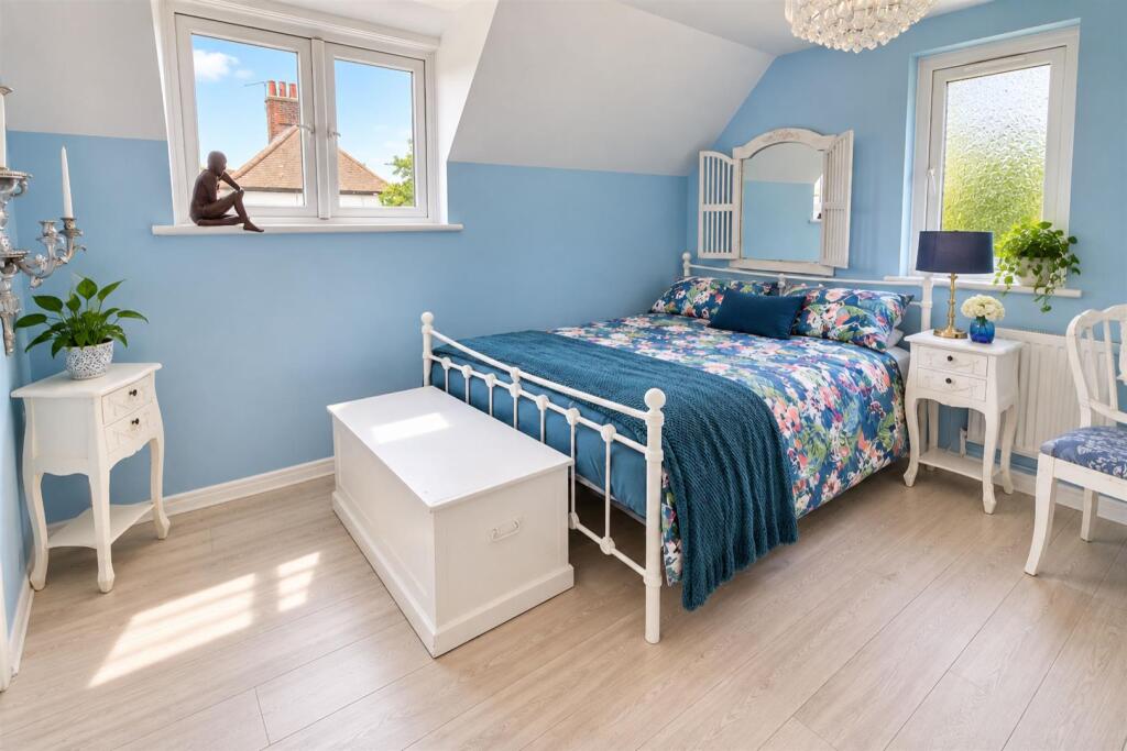 Apartment in Chelmsford - View 4
