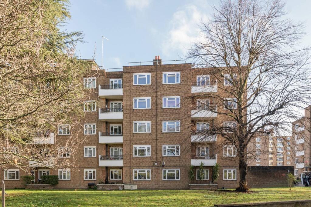 Main image of property: Broomhouse Lane, Fulham, London, SW6