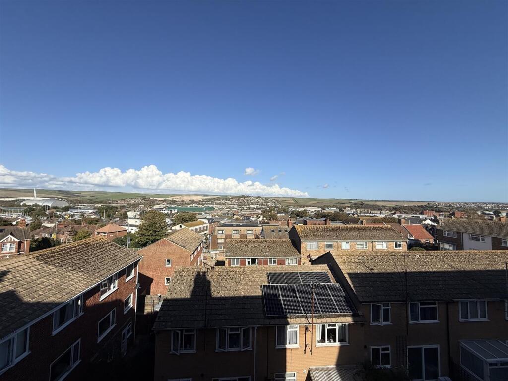 Apartment in Newhaven - View 2
