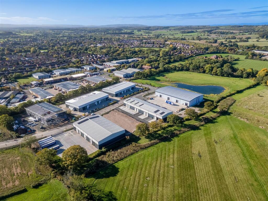 Additional image 14 of Oak Tree Court, Arden Forest Way, Alcester B49 6GT