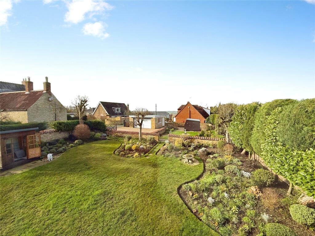House in North Kesteven, Waddington - More