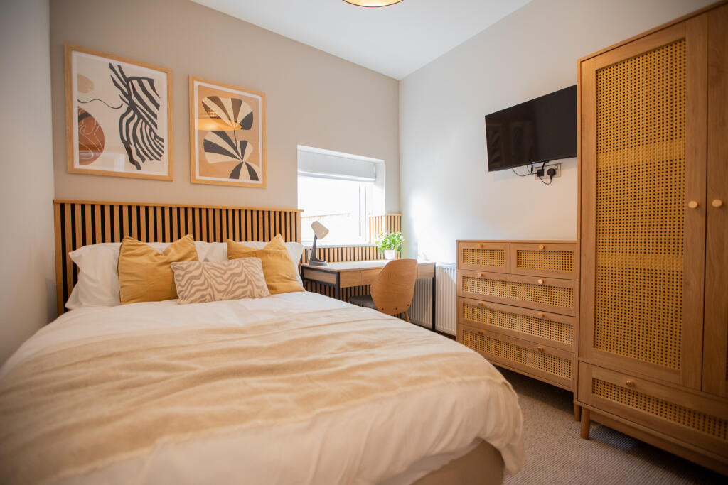 Main image of property: The Crescent, Eastleigh, Hampshire, SO50