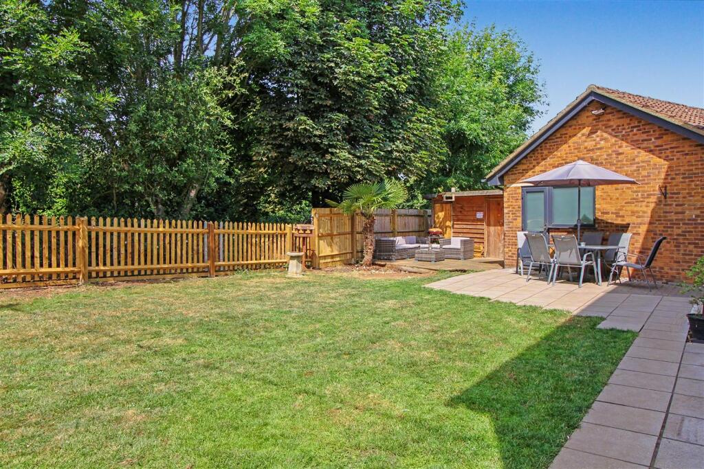 NN14 Kinewell Close, Ringstead - More