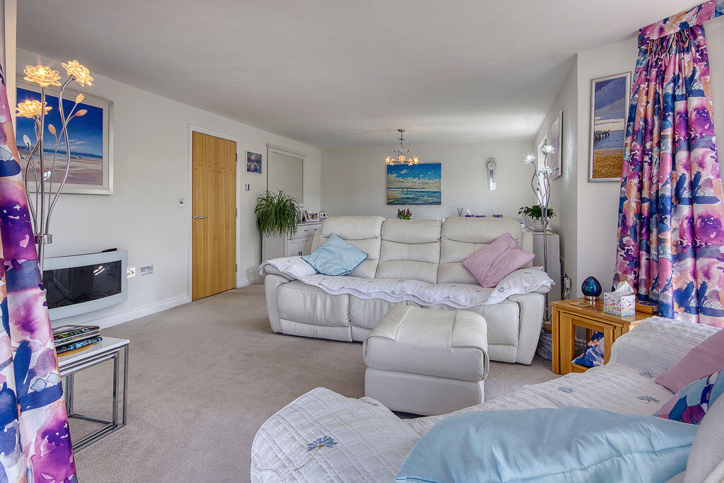 Main image of property: 2 Dbl Bed + Office Room - Boscombe Spa Road
