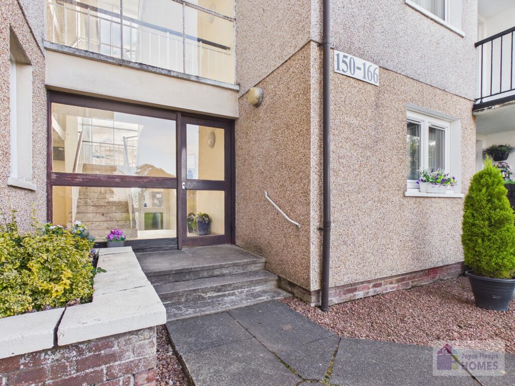 Apartment in Glasgow - View 2