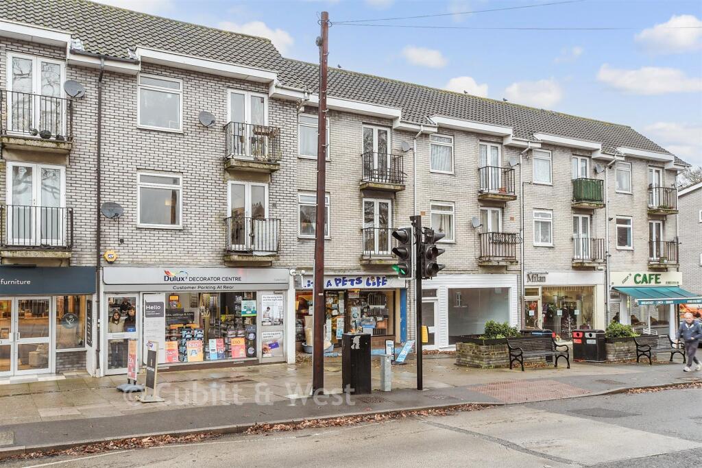 Chaldon Road, Caterham, Surrey photo 2