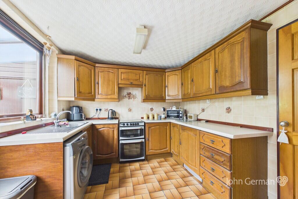 House in Stoke-on-Trent - View 3
