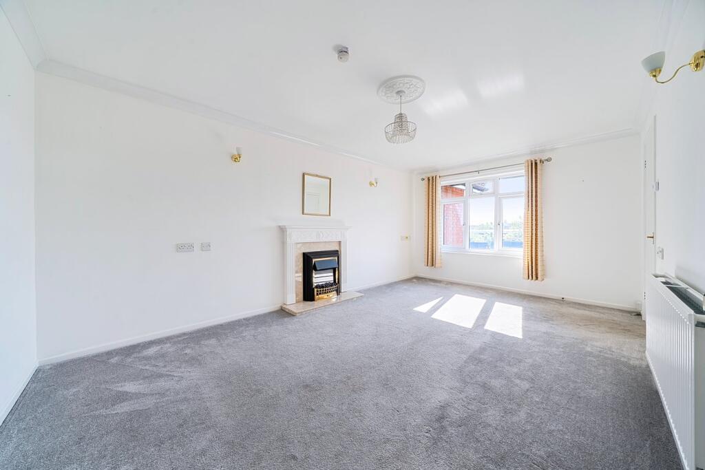 Main image of property: Ashby Road, Hinckley, LE10