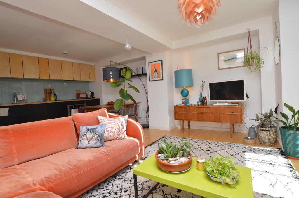 Main image of property: Saxton City Centre