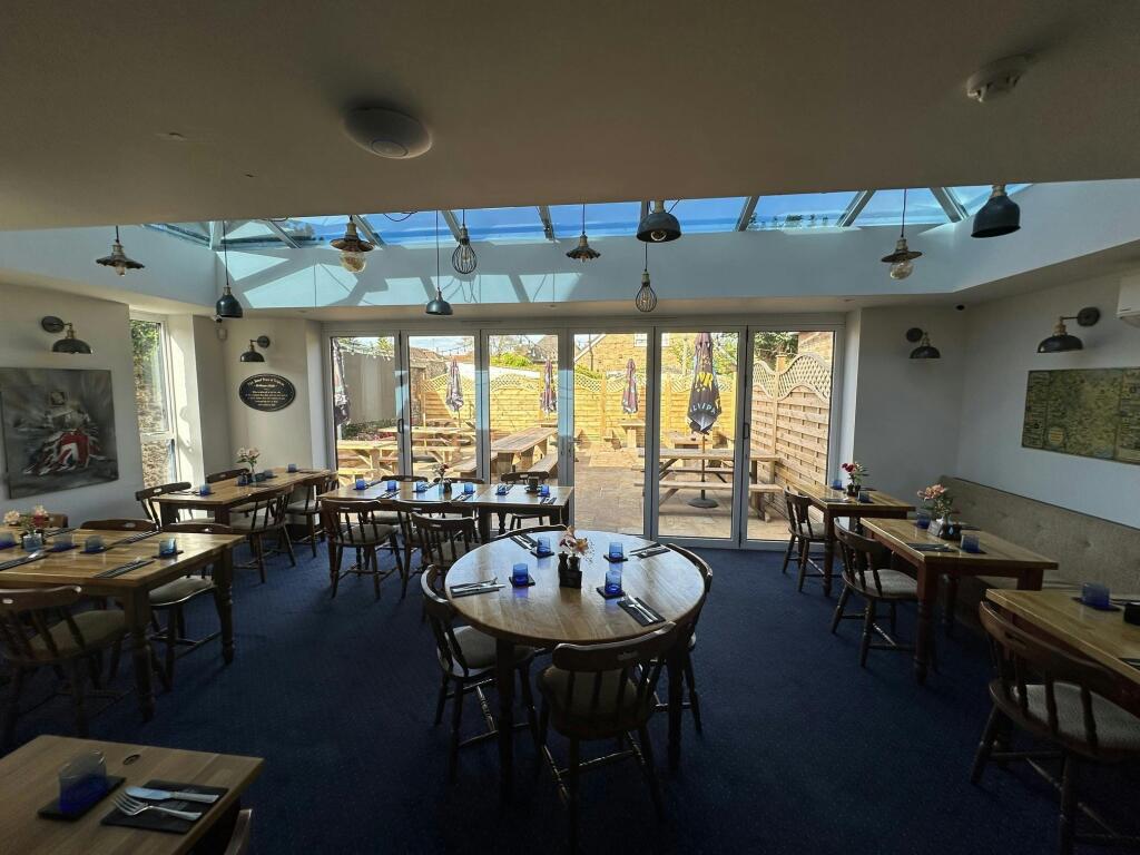 Restaurant 2.jpg
