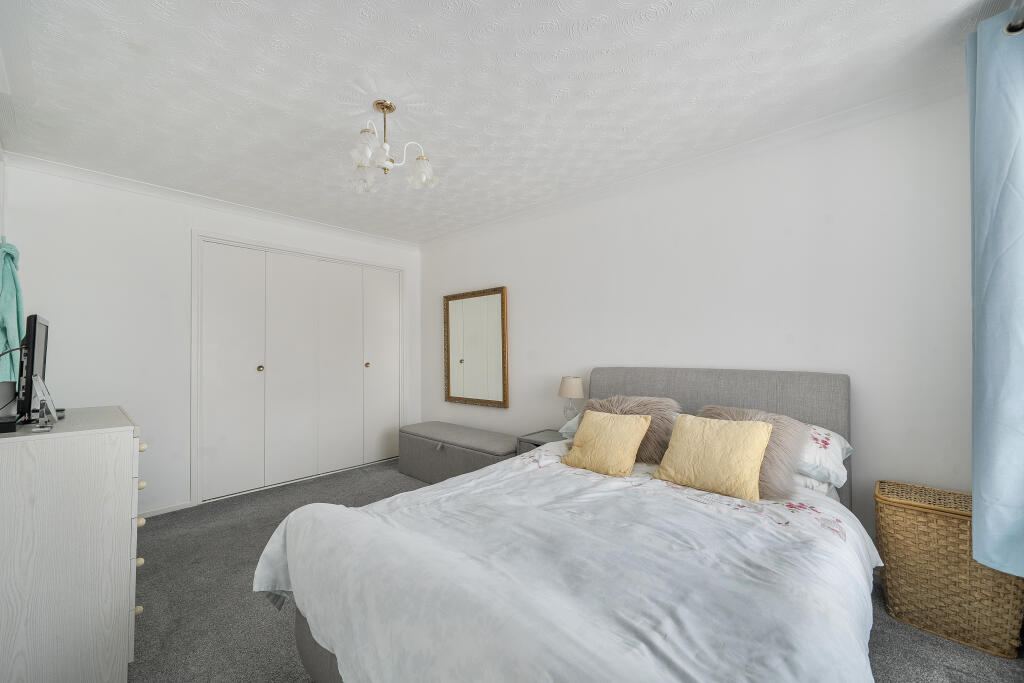 Alnwick, Toothill, Swindon, SN5 - View 6