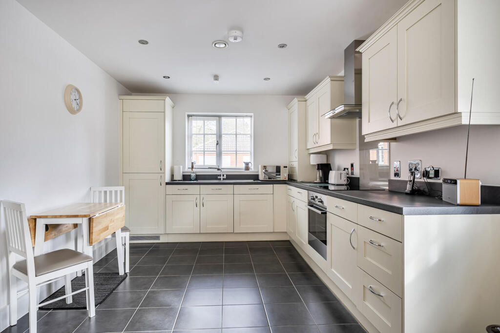 House in Devizes, Wiltshire - View 3