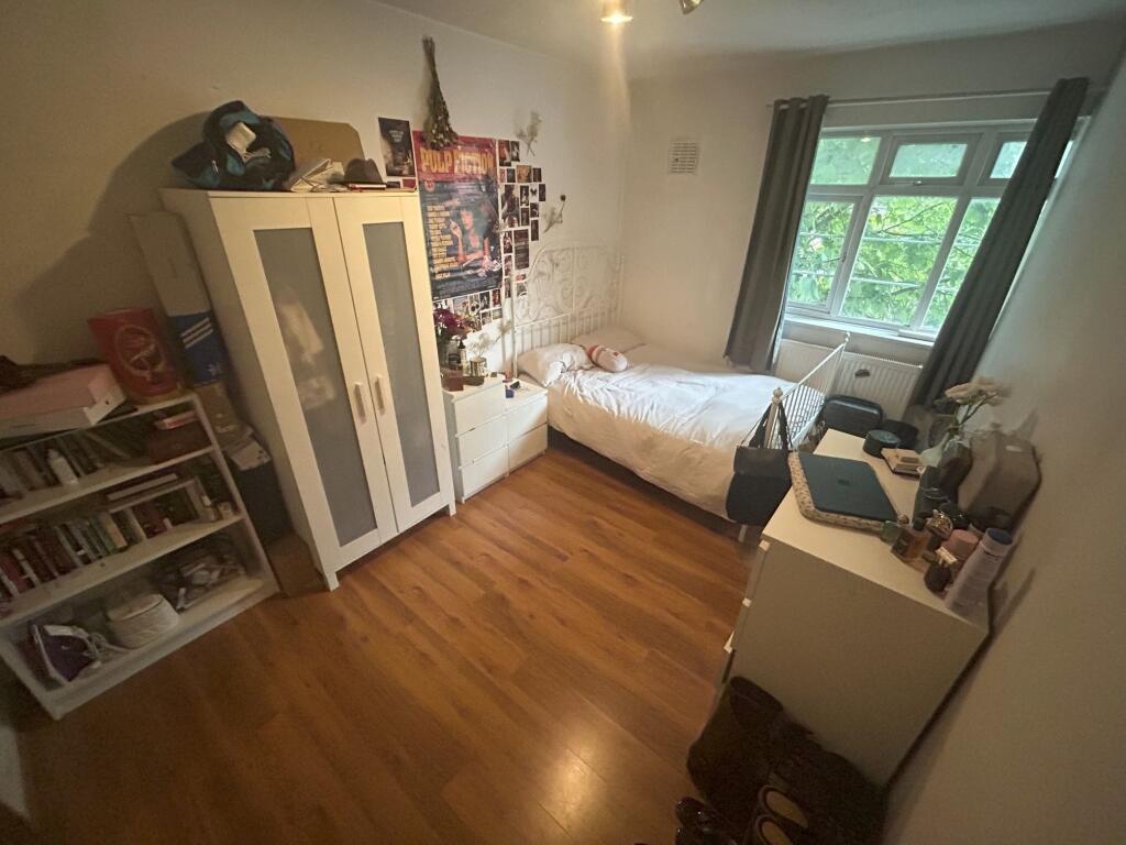 Apartment in London - View 3