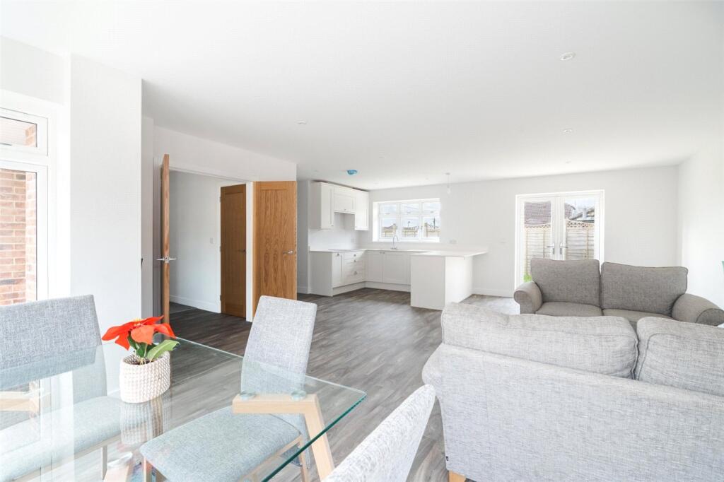 House in Hampreston, Canford Bottom, Colehill - View 5