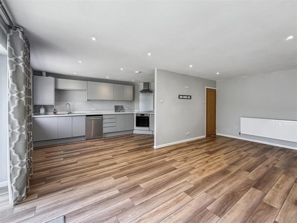 House in Truro, Feock - View 2