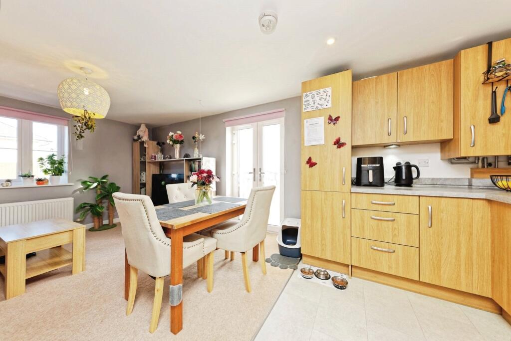 Apartment in Dover, Aylesham - View 4