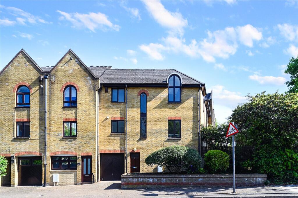 Main image of property: Kennet Street, London, E1W
