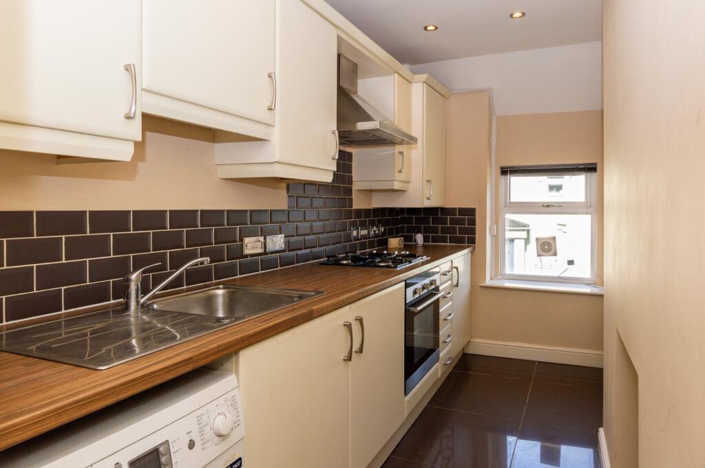 Clifton Road, Llandudno, Conwy, LL30 photo 2