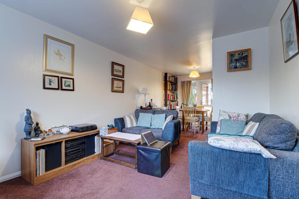 Cranbourne Drive, Harpenden, AL5 photo 2