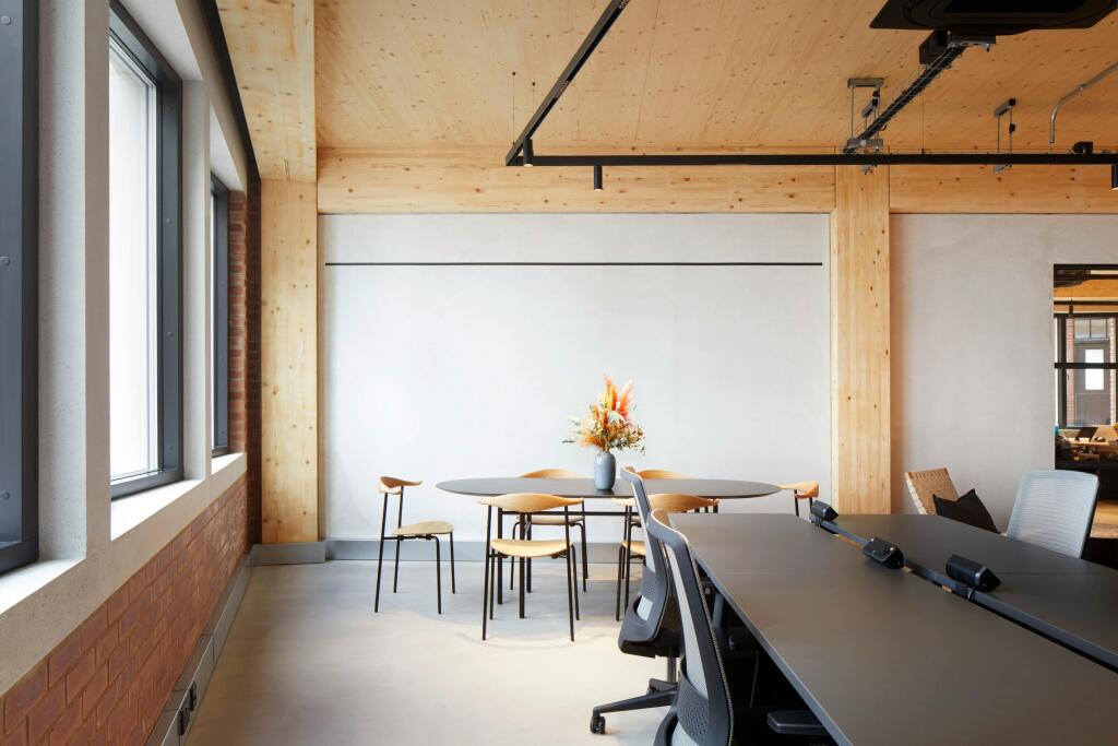 Studios office 7.jpg
