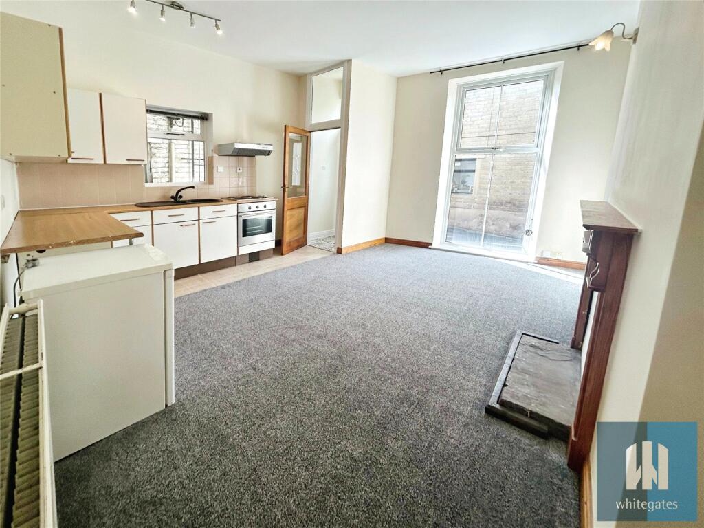 Apartment in Huddersfield - View 2