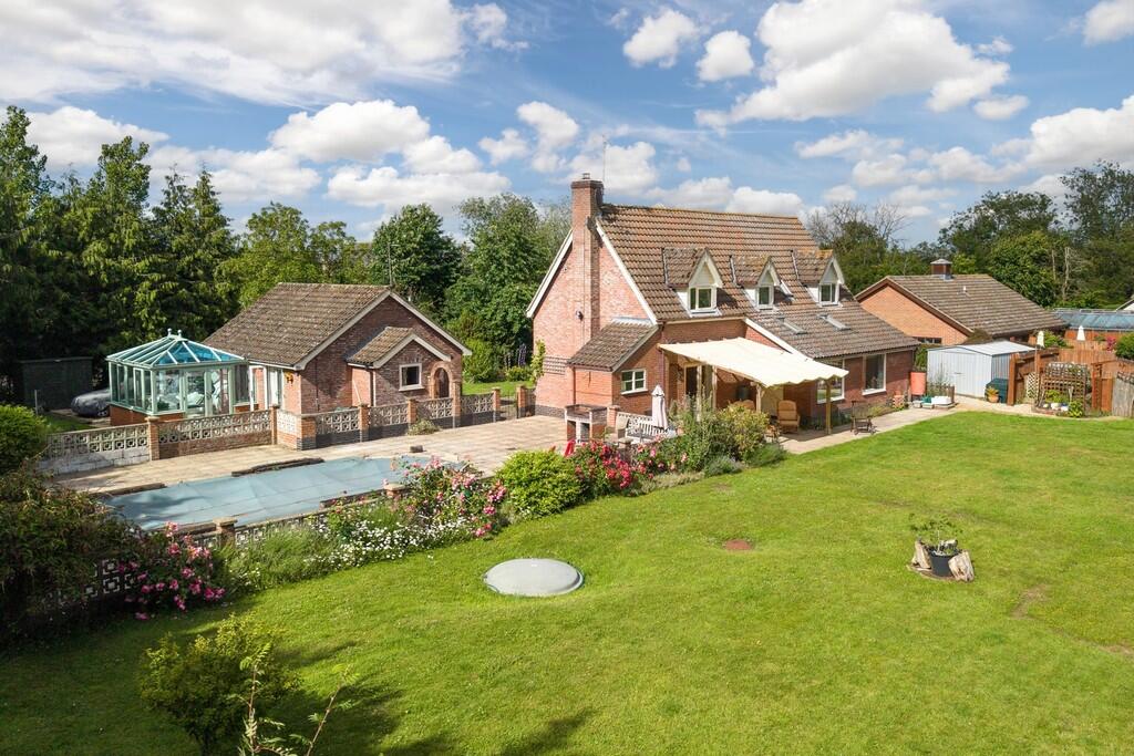 House in Ipswich - View 3