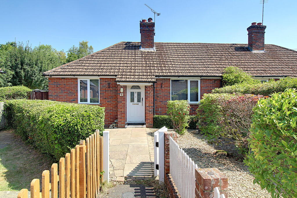 Hound Green Close, Hound Green, Hampshire - View 2