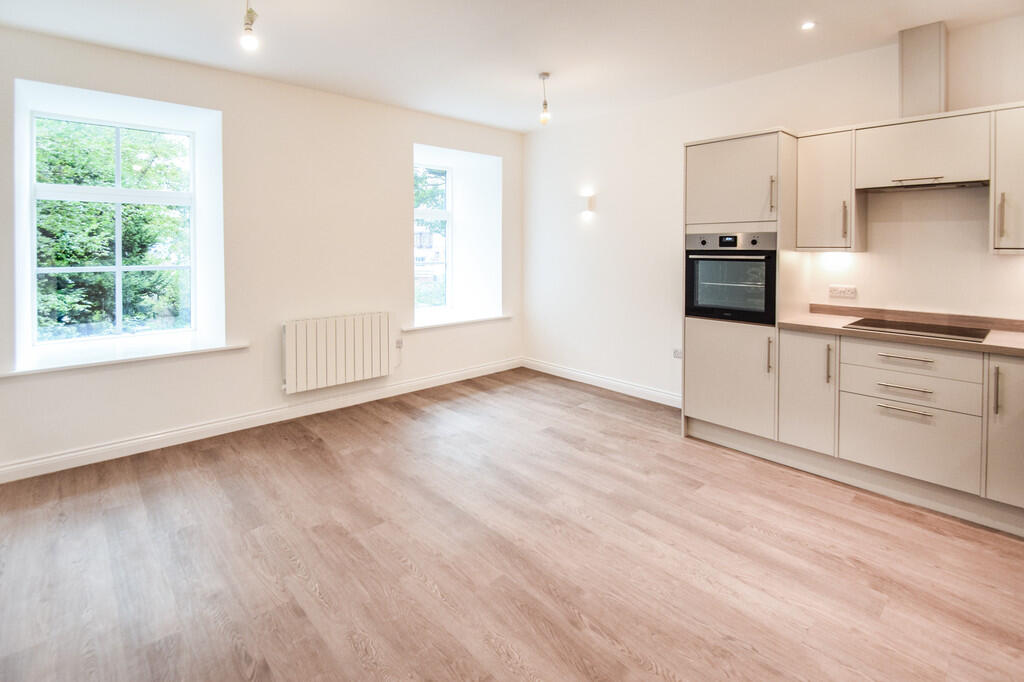 Apartment in Bradford - View 3