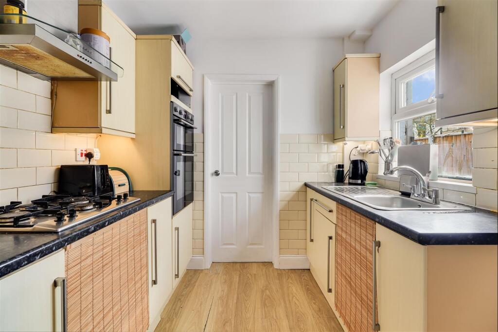 House in Cambridge, Romsey - More