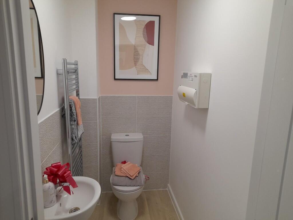 House in Nottingham, Fairham Centre, Fairham - More