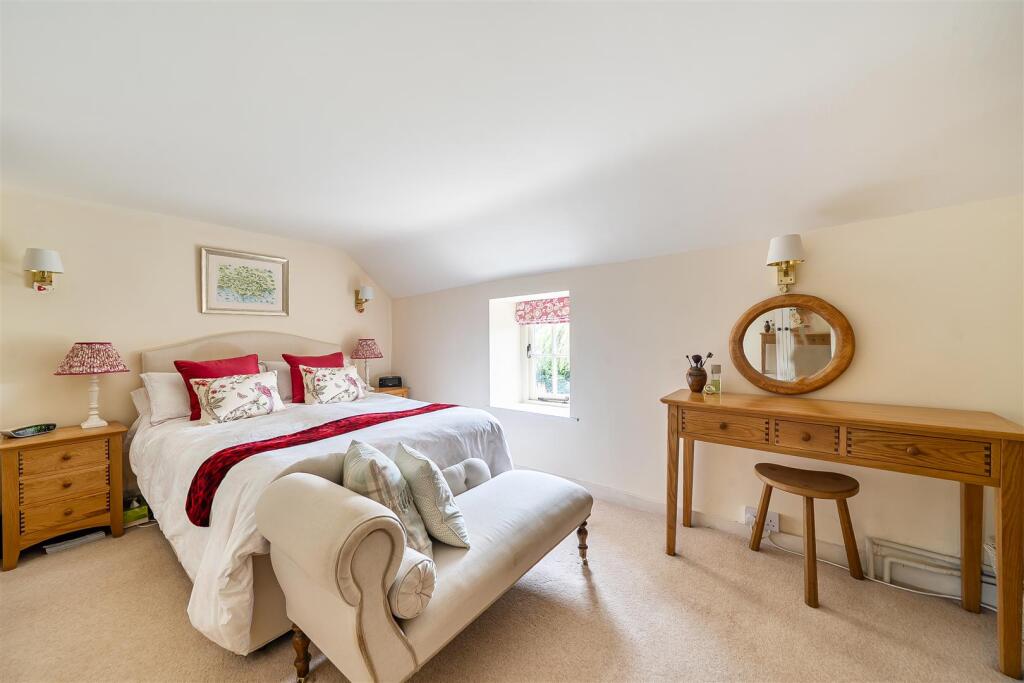 House in Winterborne Kingston, Winterborne Muston - More