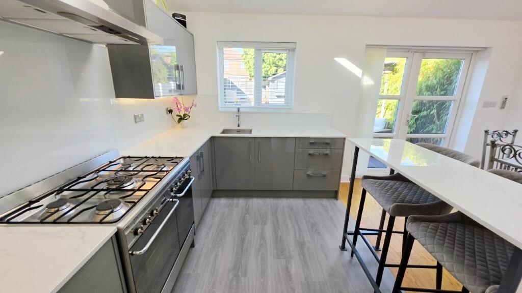 Avonlea Road, Droylsden photo 4