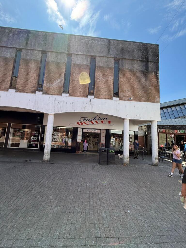 Main image of property: Unit 4, 15 John Street, Carmarthen, Dyfed, SA31 1QT