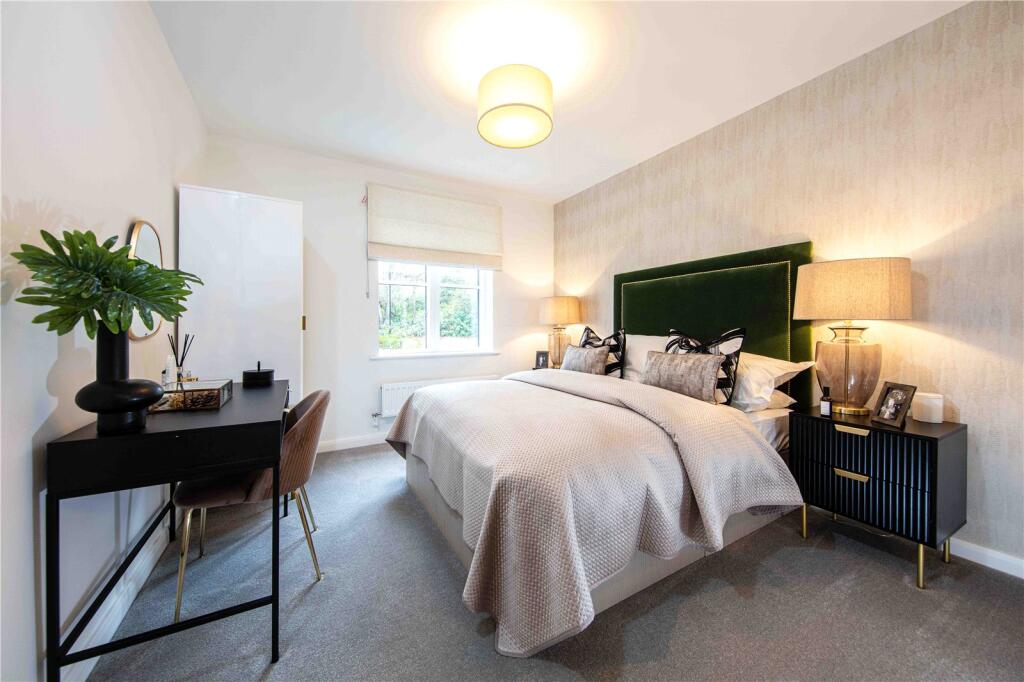 Apartment in Slough - View 4