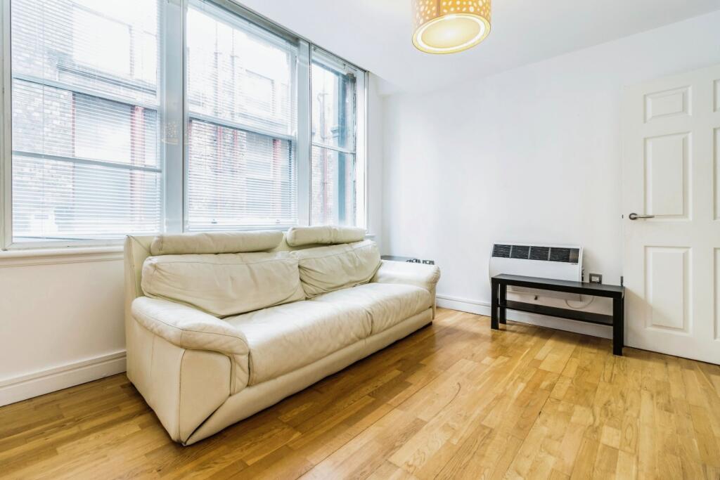 Apartment in Manchester - View 3