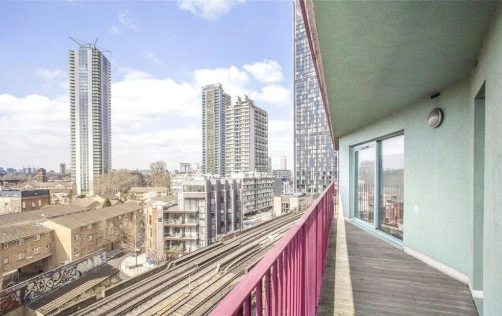 Apartment in London - View 5