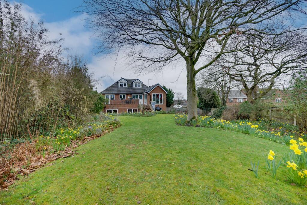 Newcastle Road, Congleton, CW12 - View 3
