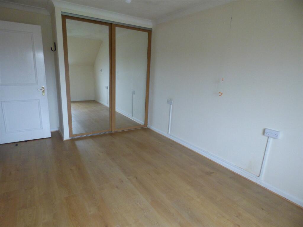 Apartment in Fareham, Locks Heath - More