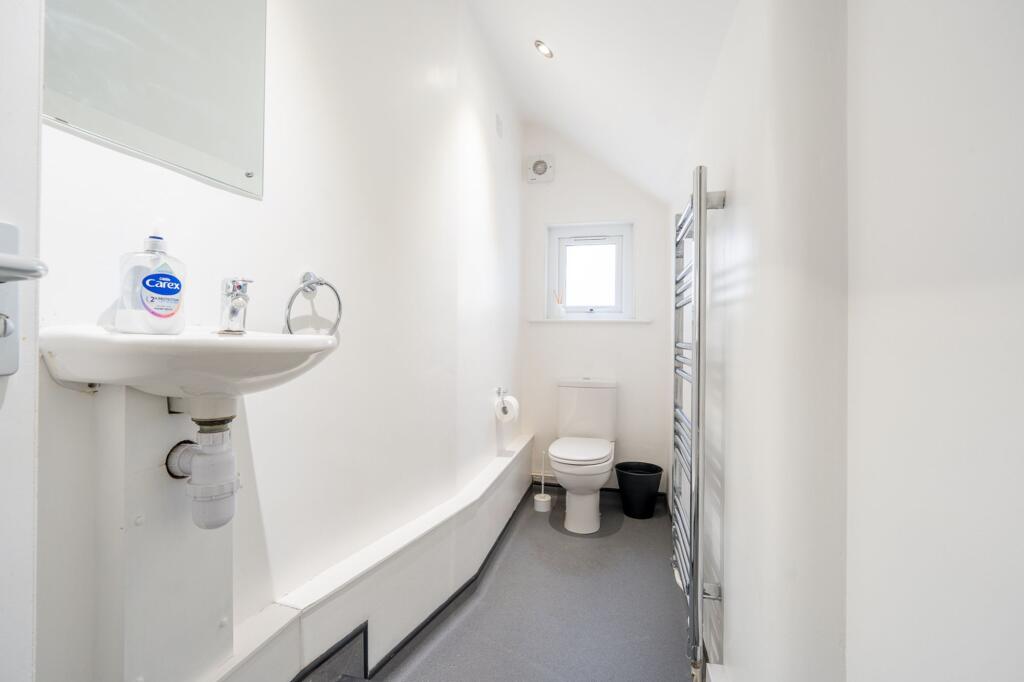 Apartment in Warwick, St John's, Kenilworth - More