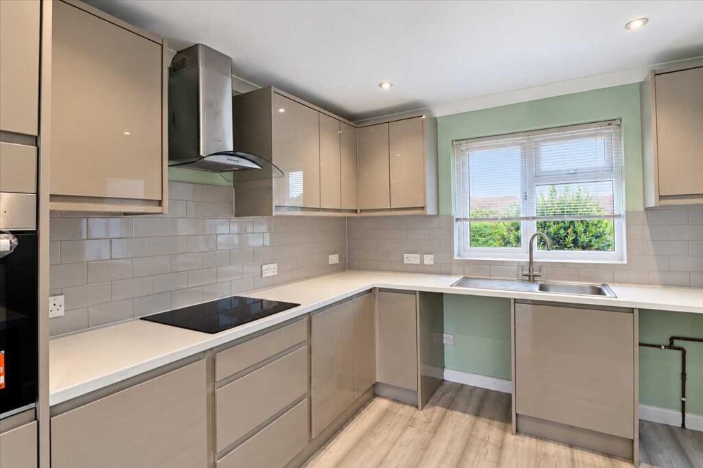 House in Clacton-on-Sea, Great Clacton - View 3