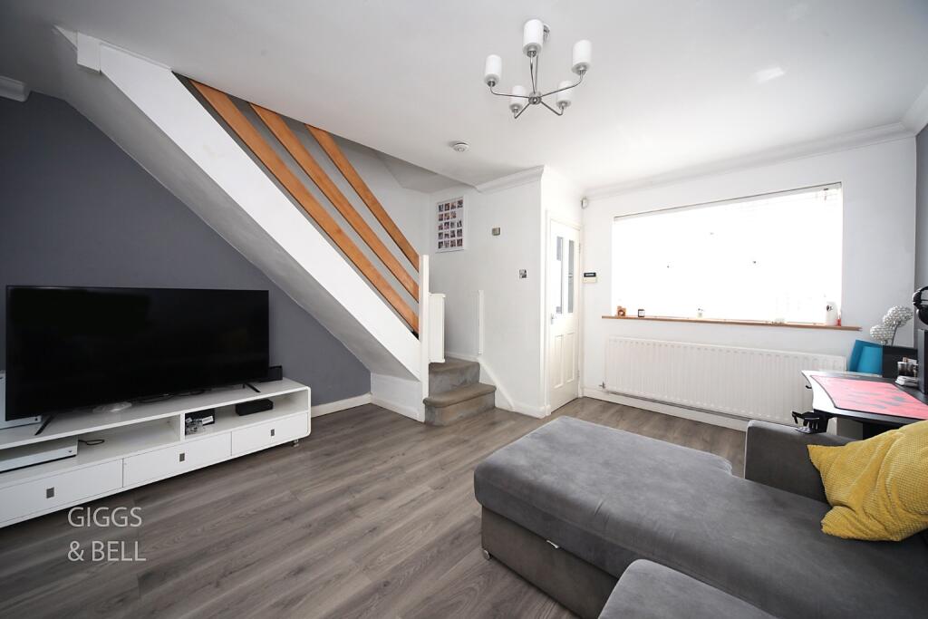 House in Luton - View 5