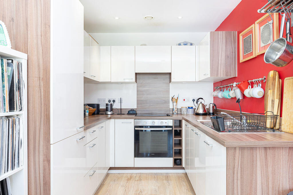 Apartment in London - View 3
