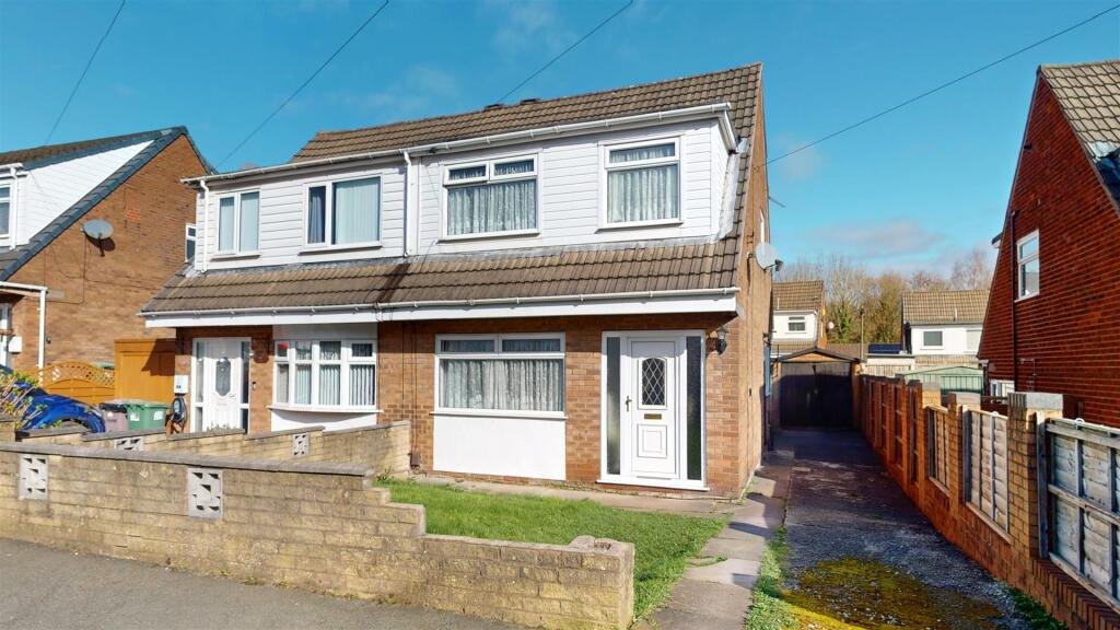 3 bedroom semi-detached house for sale in Mayfield Avenue, Sutton Heath ...