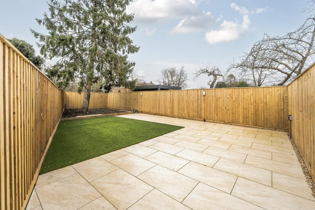 House in Buckinghamshire, Chepping Wycombe - View 6