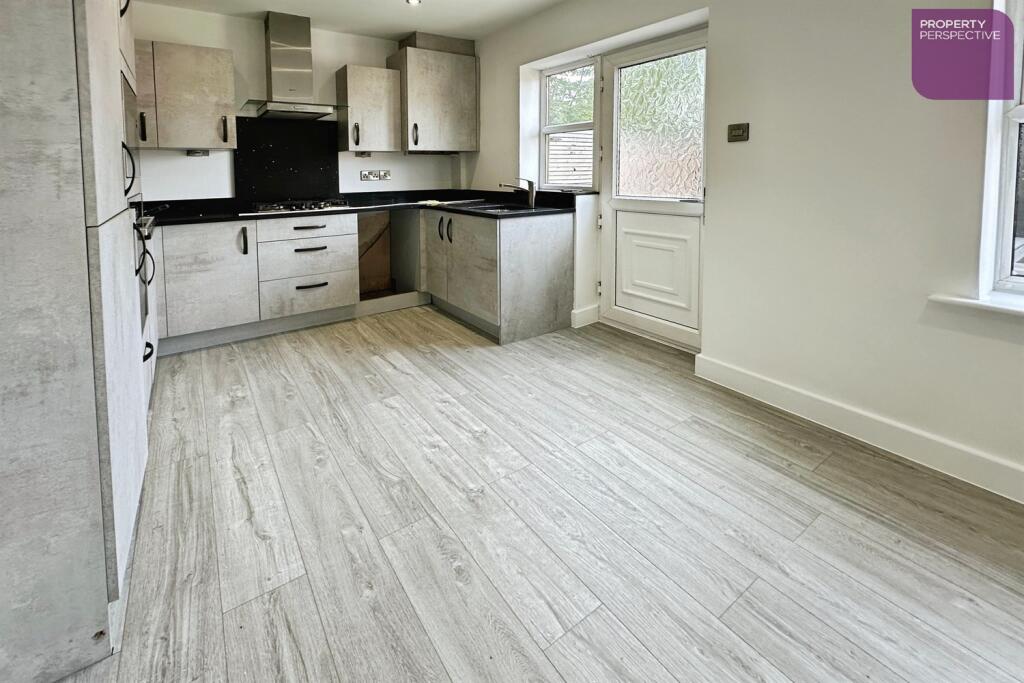 House in Macclesfield, Cheshire East - More